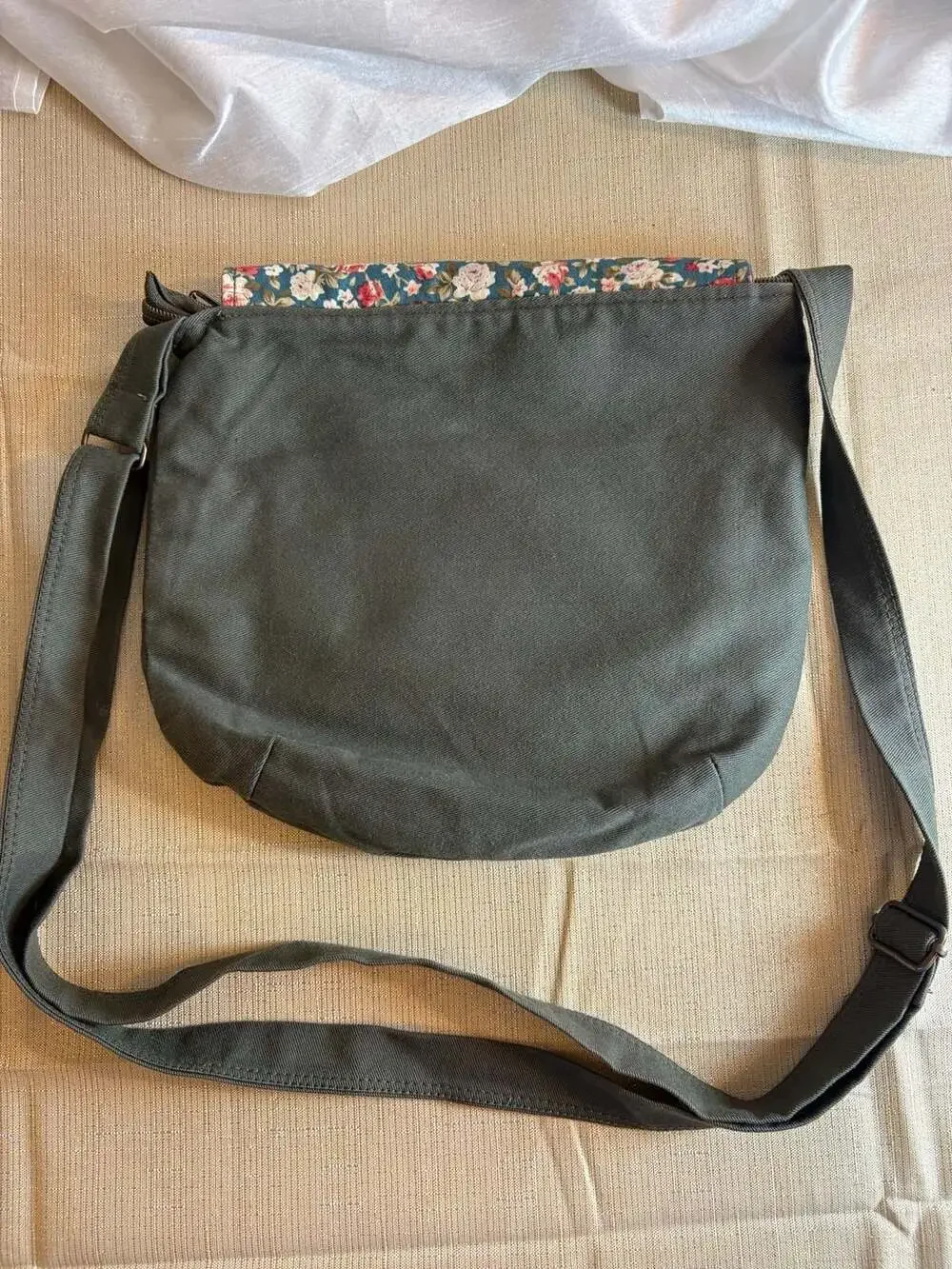 Arsa Canvas Crossbody Bag Olive Green Floral Flap - Picture 5 of 7